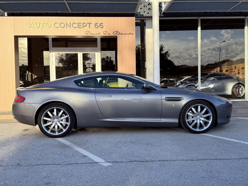 Aston Martin DB9 — vue 2
